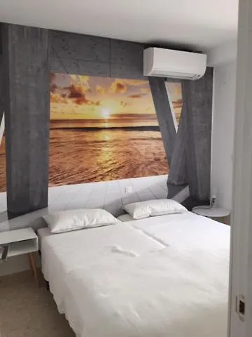 아파트 Island Deluxe , 2 Room, 100 Sqm, W-Lan, 3 Terrace, 2 Bathroom 에스테포나